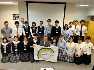 カケハシ高校生派遣一行との記念写真