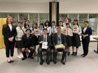 The group pays a courtesy visit to Consul General.